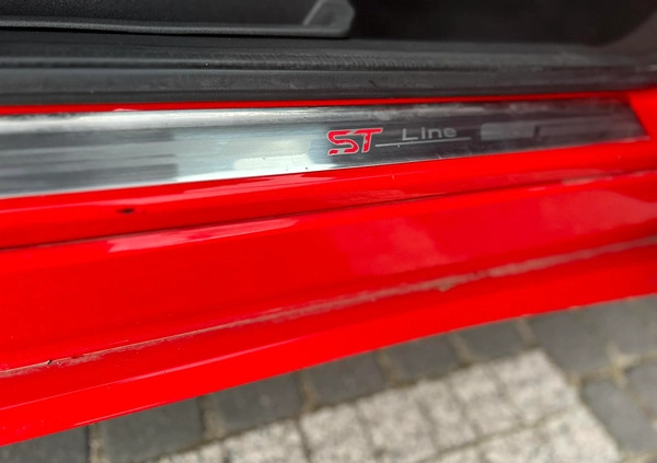 Ford Kuga cena 70002 przebieg: 167538, rok produkcji 2017 z Lębork małe 667